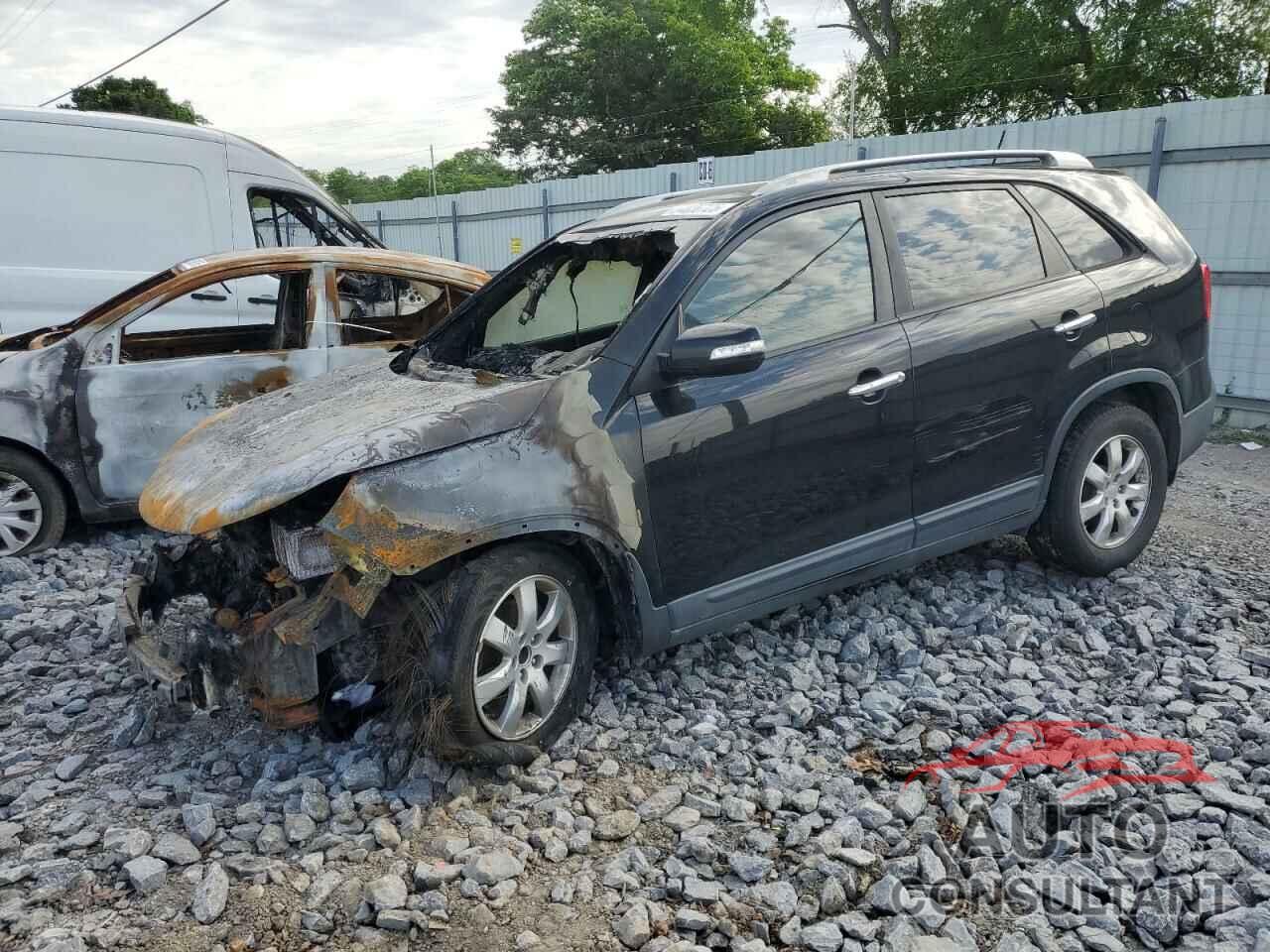 KIA SORENTO 2011 - 5XYKT3A15BG126408