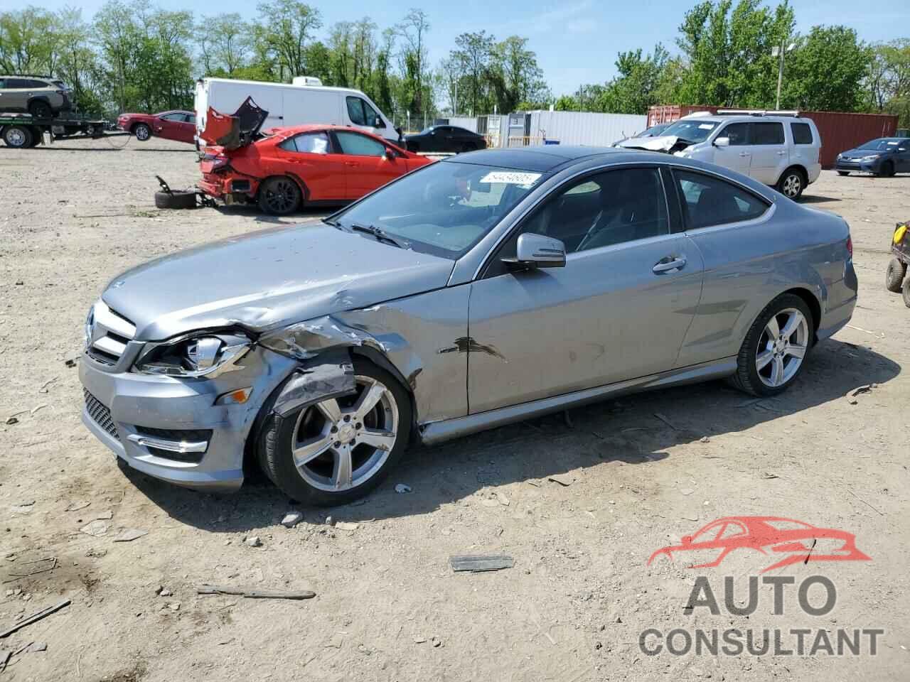 MERCEDES-BENZ C-CLASS 2012 - WDDGJ4HBXCF911680