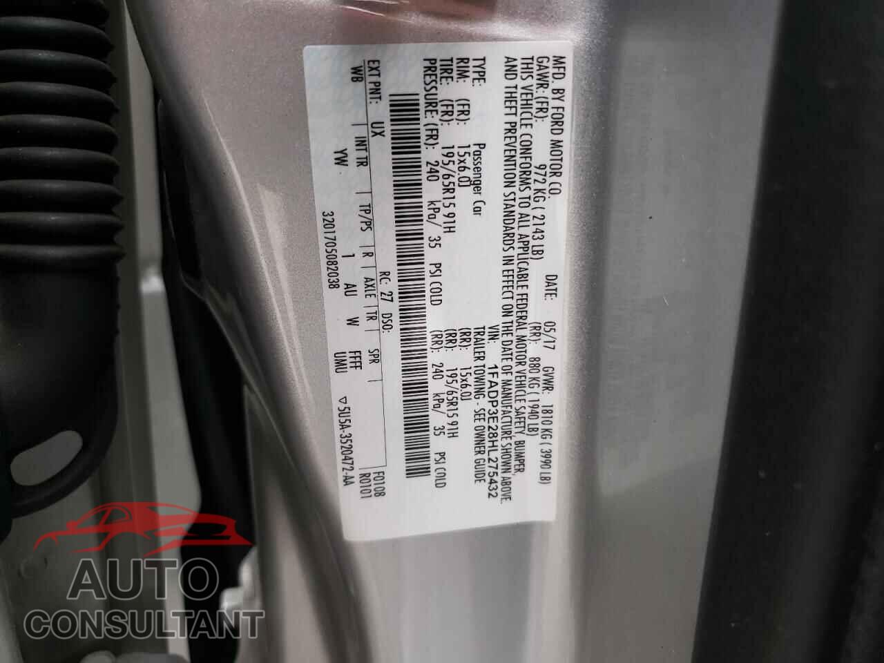 FORD FOCUS 2017 - 1FADP3E28HL275432