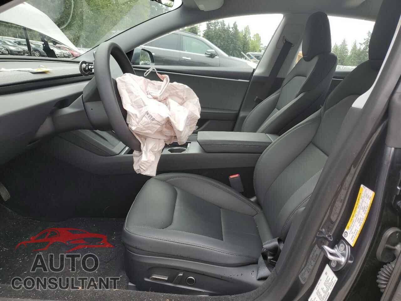 TESLA MODEL 3 2025 - 5YJ3E1EA0SF886928