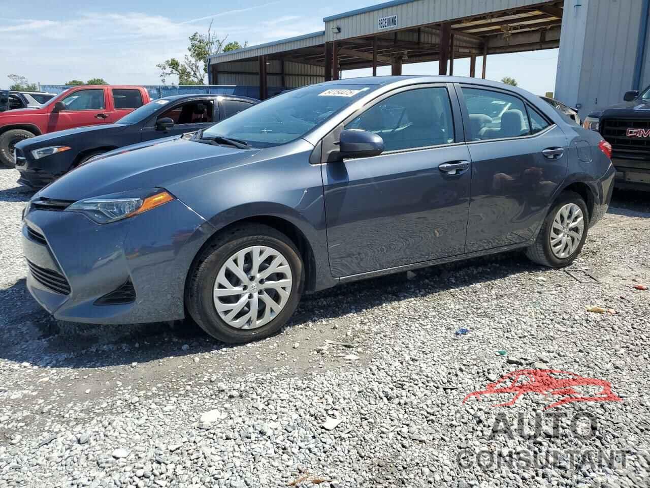 TOYOTA COROLLA 2018 - 5YFBURHE9JP819257