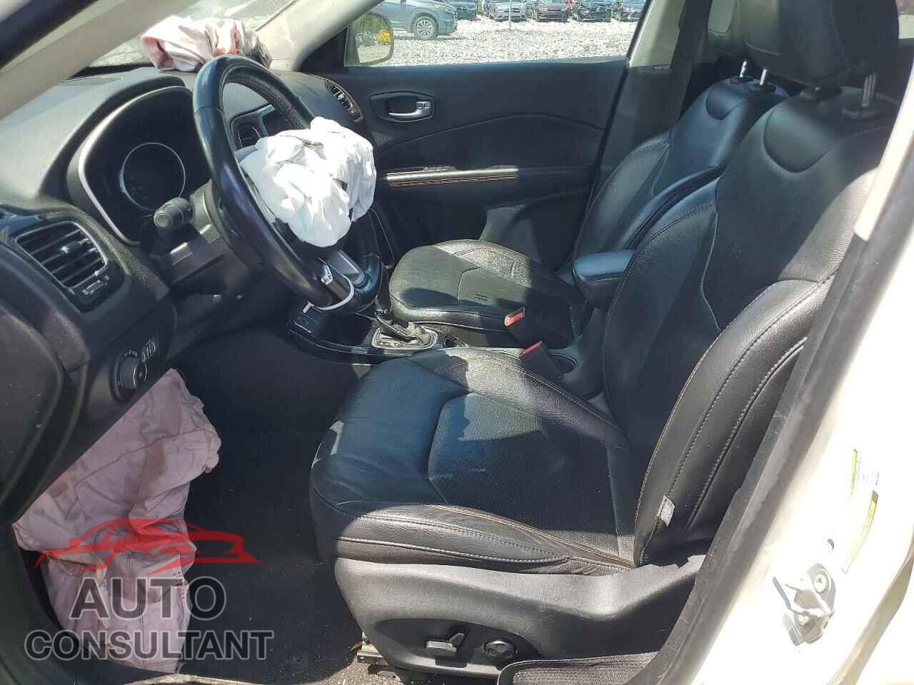 JEEP COMPASS 2021 - 3C4NJCCB8MT573352