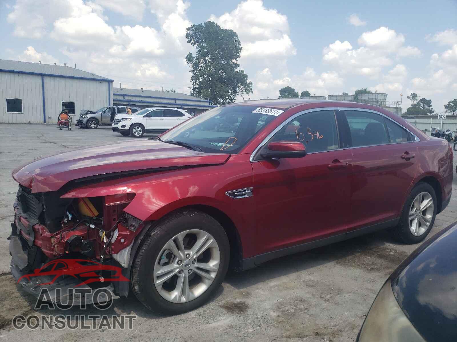 FORD TAURUS 2018 - 1FAHP2E89JG115669