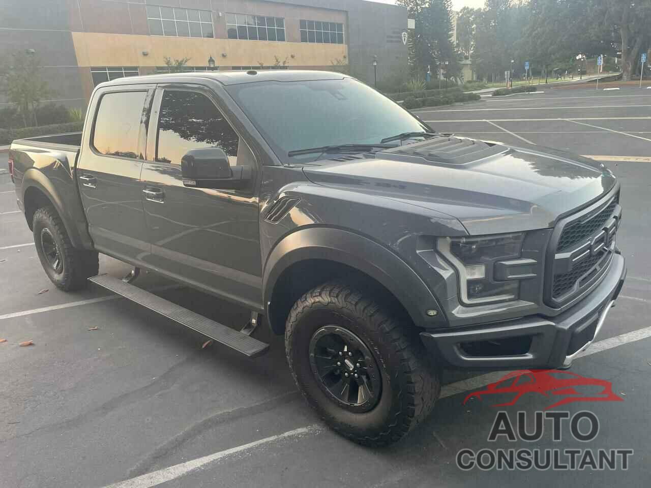 FORD F150 SVT 2018 - 1FTFW1RG7JFA80197