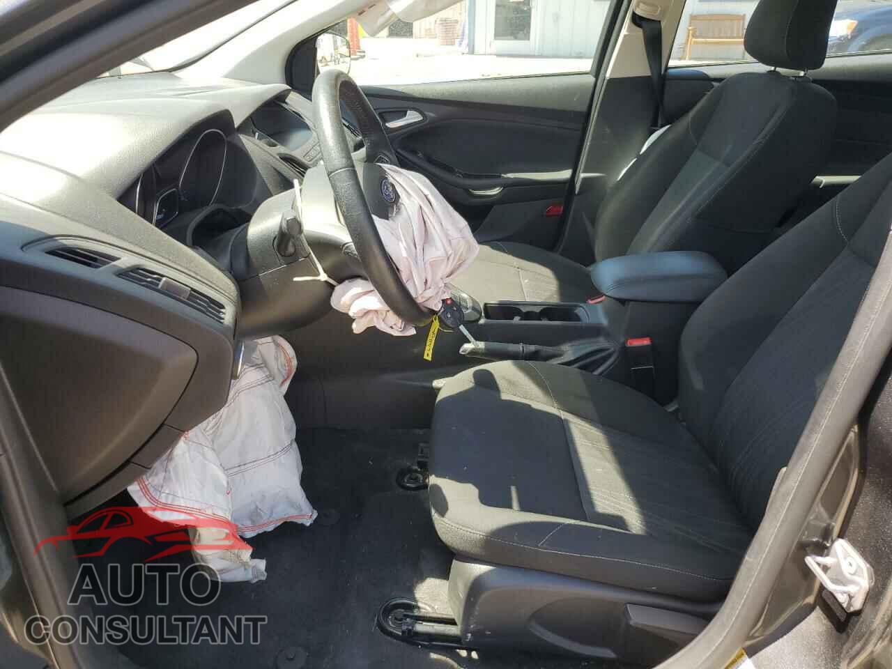 FORD FOCUS 2018 - 1FADP3F20JL257320
