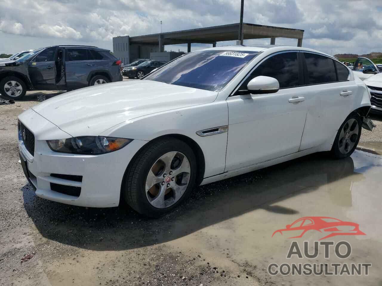 JAGUAR XE 2017 - SAJAR4BG0HA974273