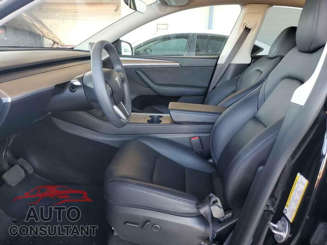 TESLA MODEL Y 2024 - 7SAYGDED9RF019035