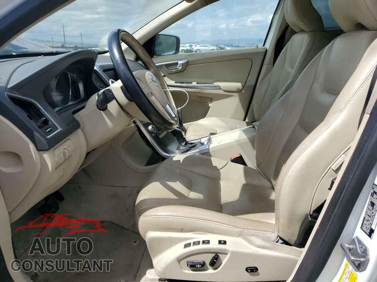 VOLVO XC60 2015 - YV440MDK1F2697659