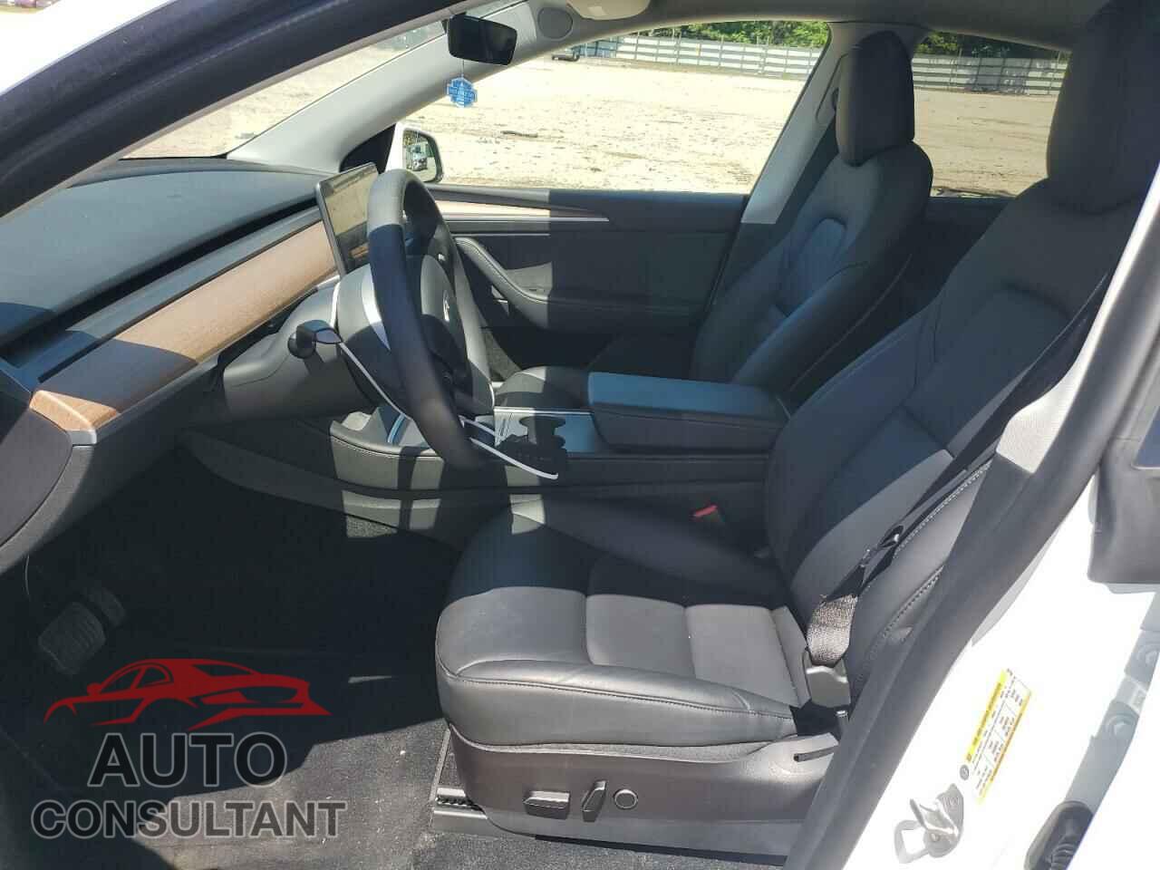 TESLA MODEL Y 2023 - 7SAYGAEE1PF597196