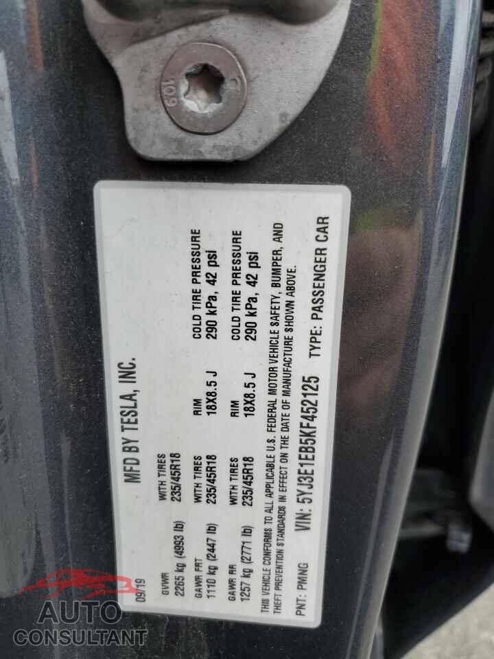 TESLA MODEL 3 2019 - 5YJ3E1EB5KF452125
