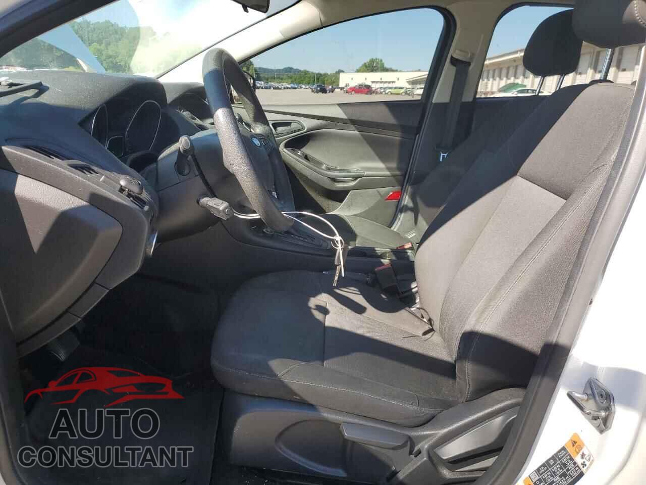 FORD FOCUS 2016 - 1FADP3E21GL226071