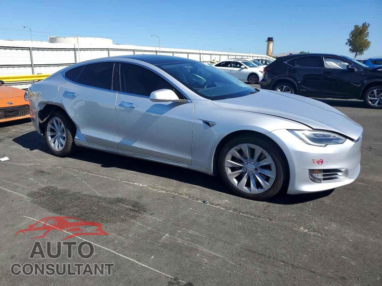 TESLA MODEL S 2017 - 5YJSA1E26HF204353