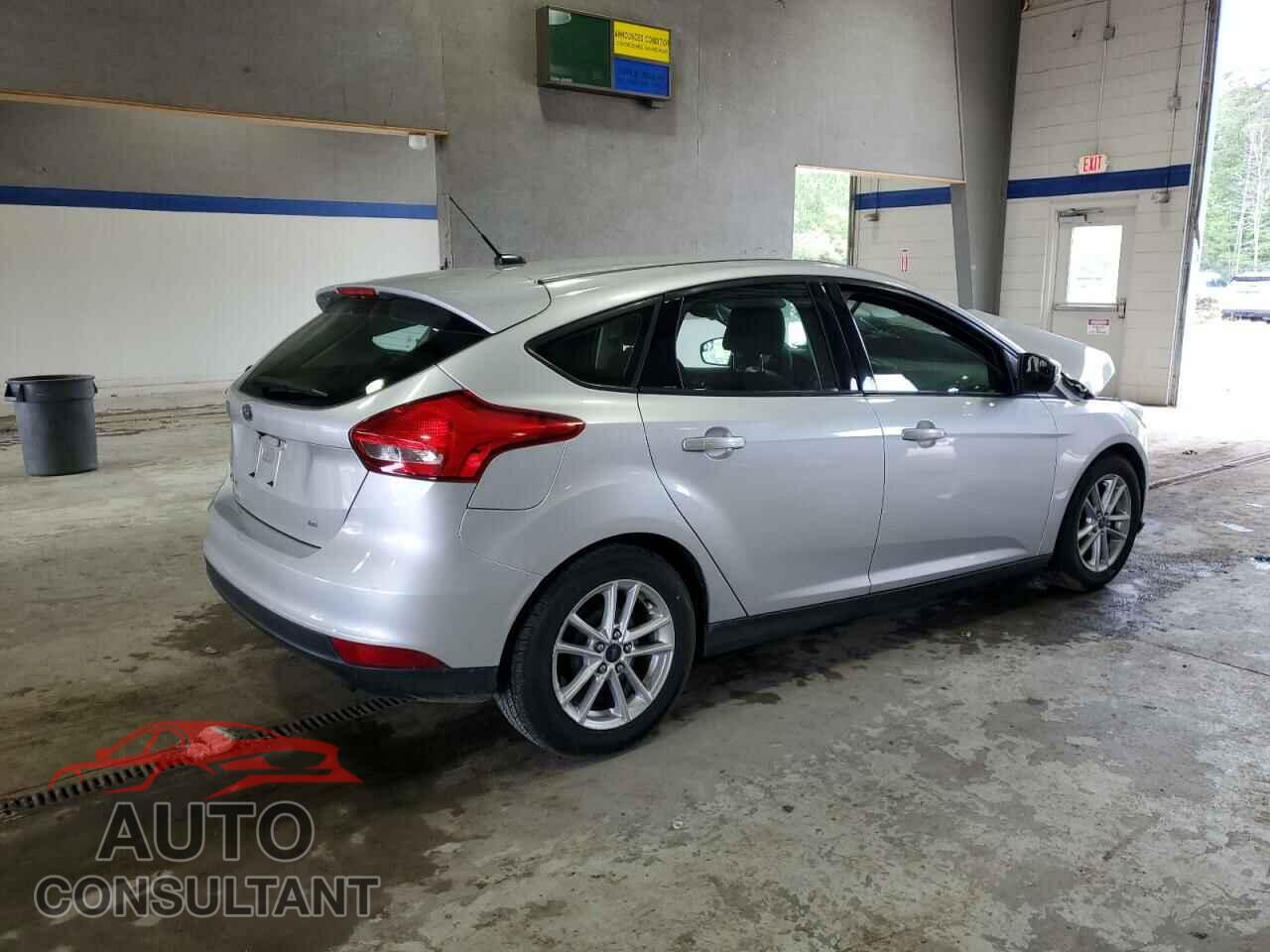 FORD FOCUS 2015 - 1FADP3K29FL301148