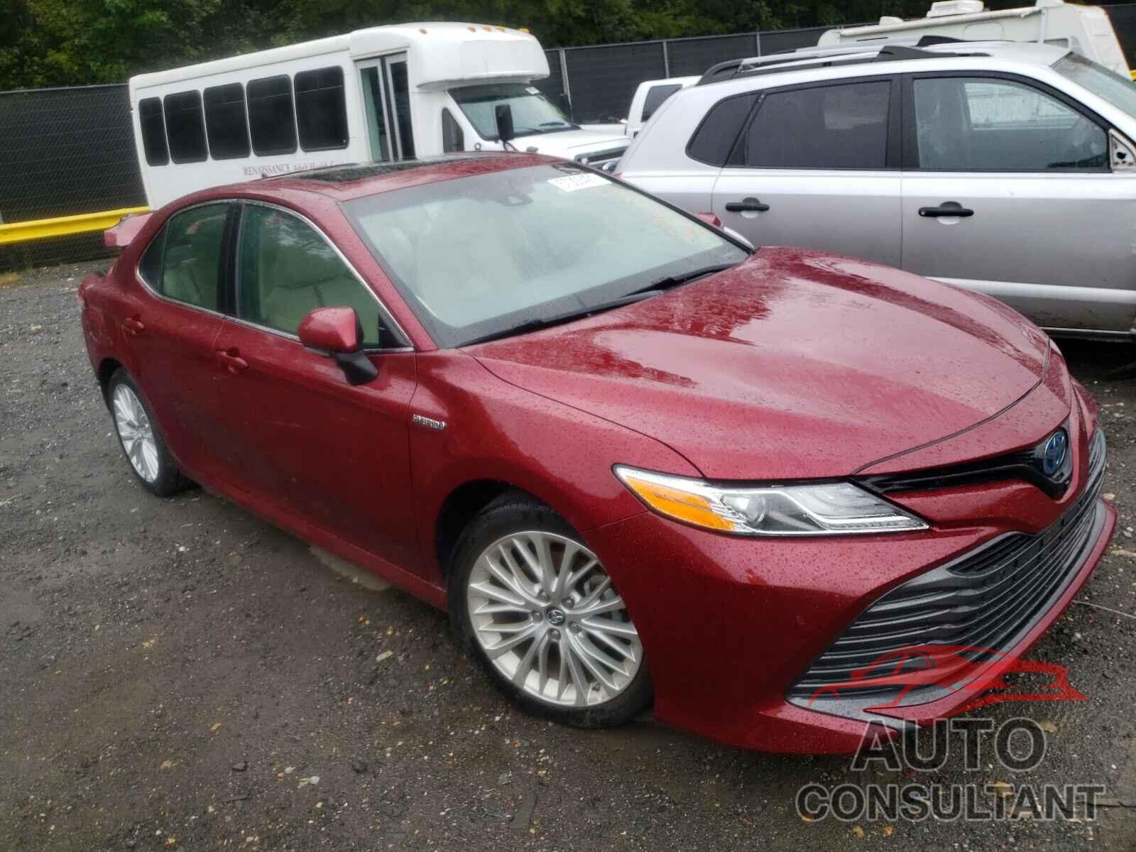 TOYOTA CAMRY 2018 - 4T1B21HK7JU505408
