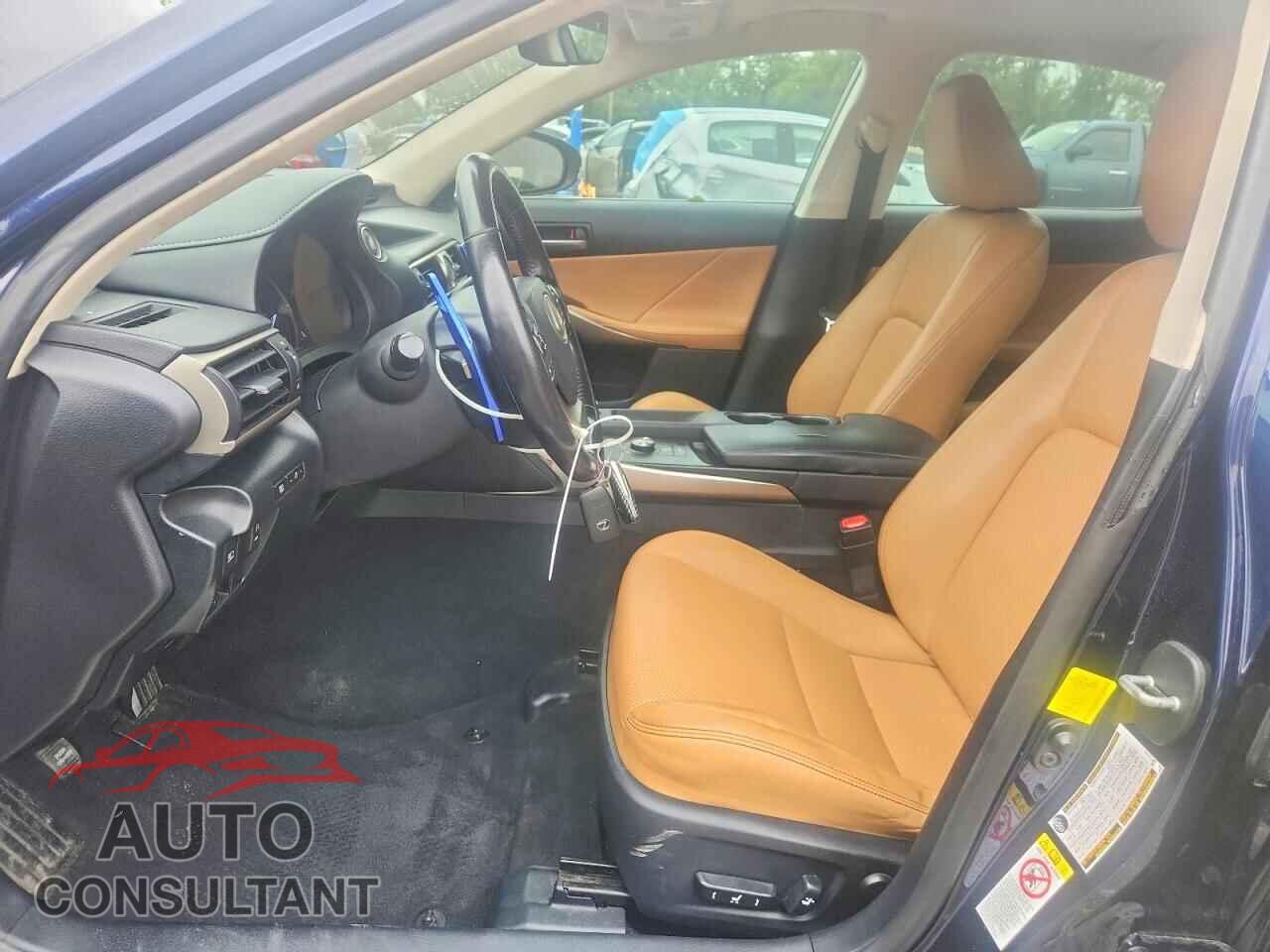 LEXUS IS 2017 - JTHCM1D28H5017614