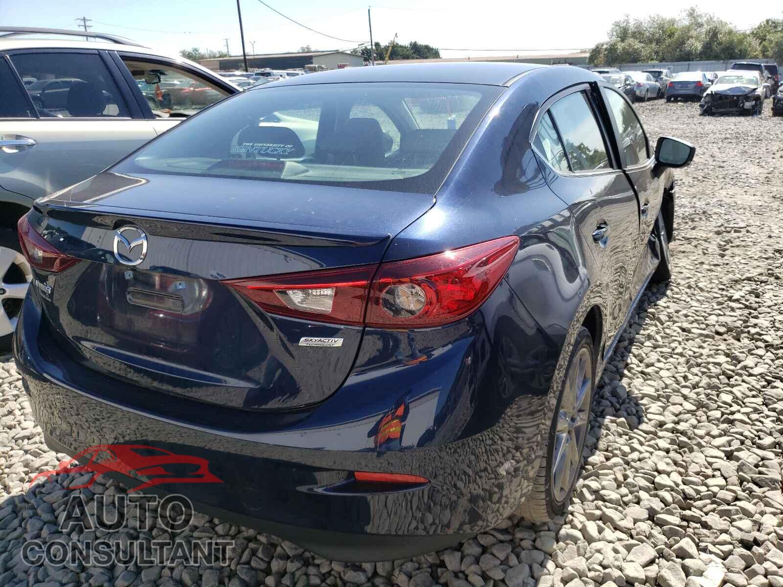 MAZDA 3 2018 - 3MZBN1V34JM250663
