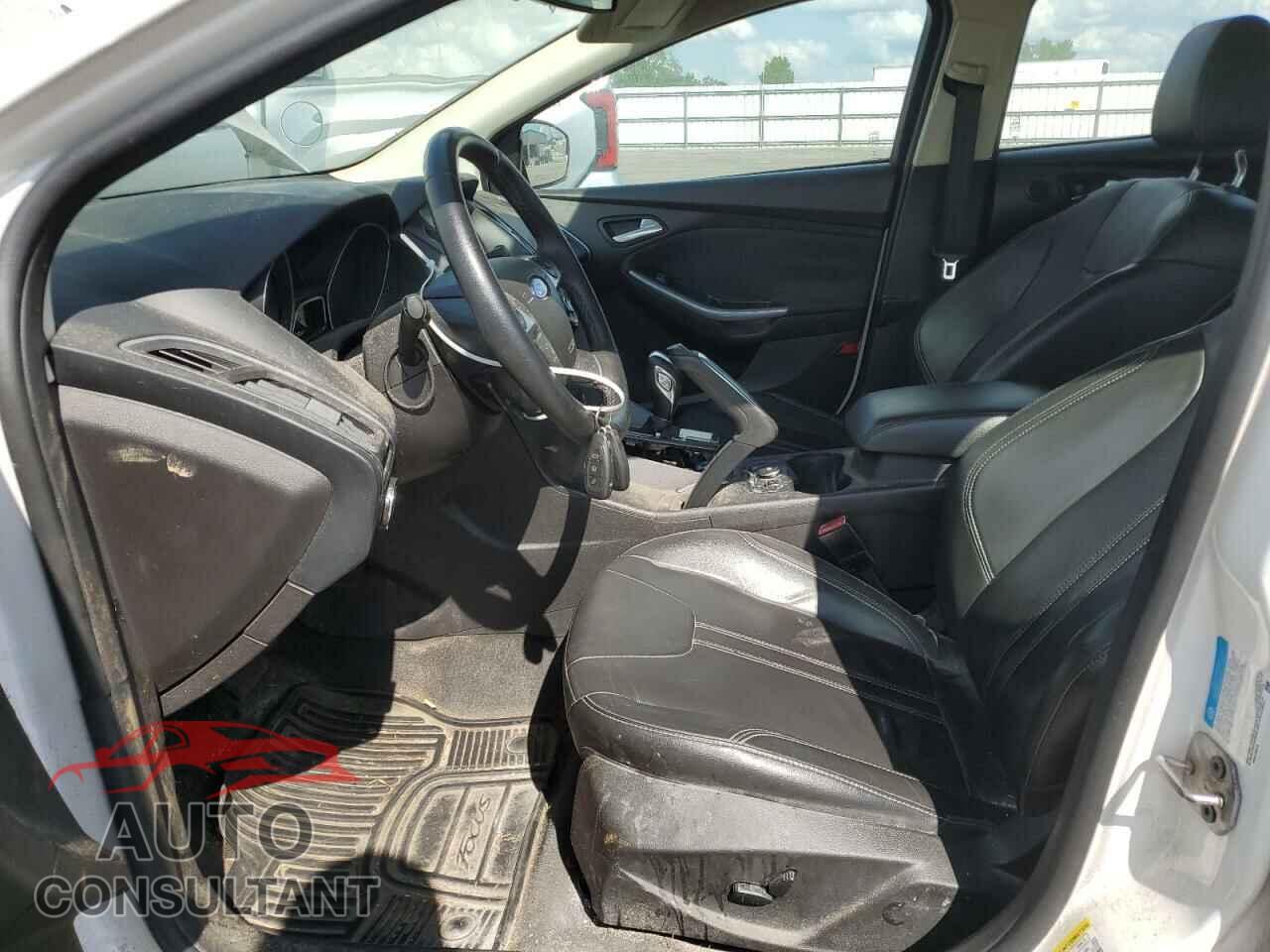 FORD FOCUS 2012 - 1FAHP3N20CL172807