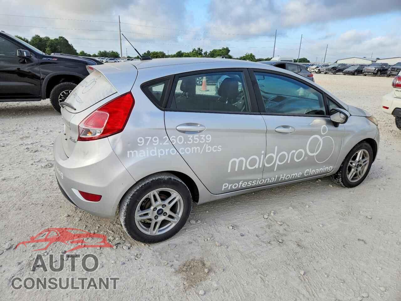 FORD FIESTA 2017 - 3FADP4EJ9HM132002