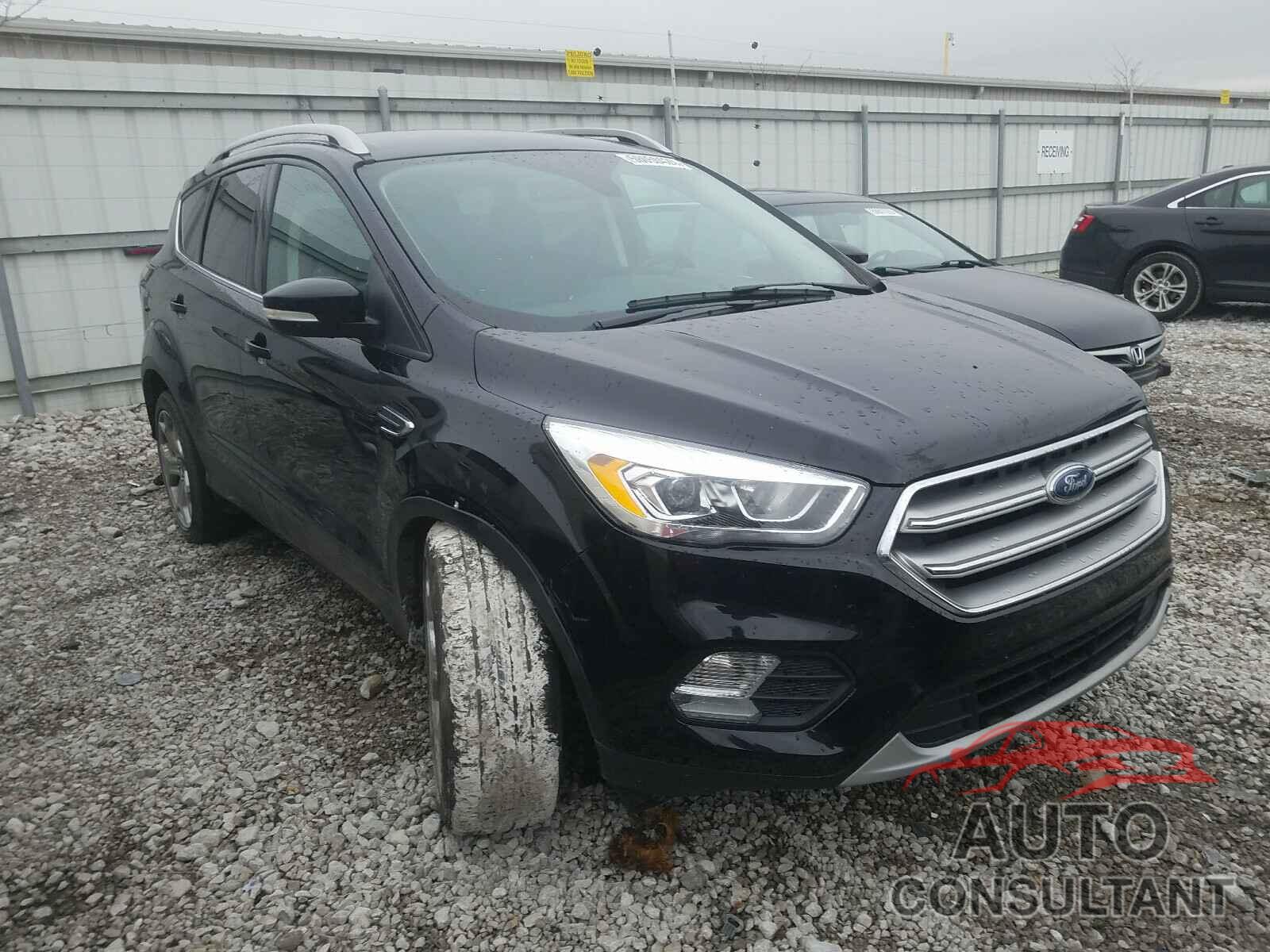 FORD ESCAPE 2017 - 1FMCU0J99HUD58289