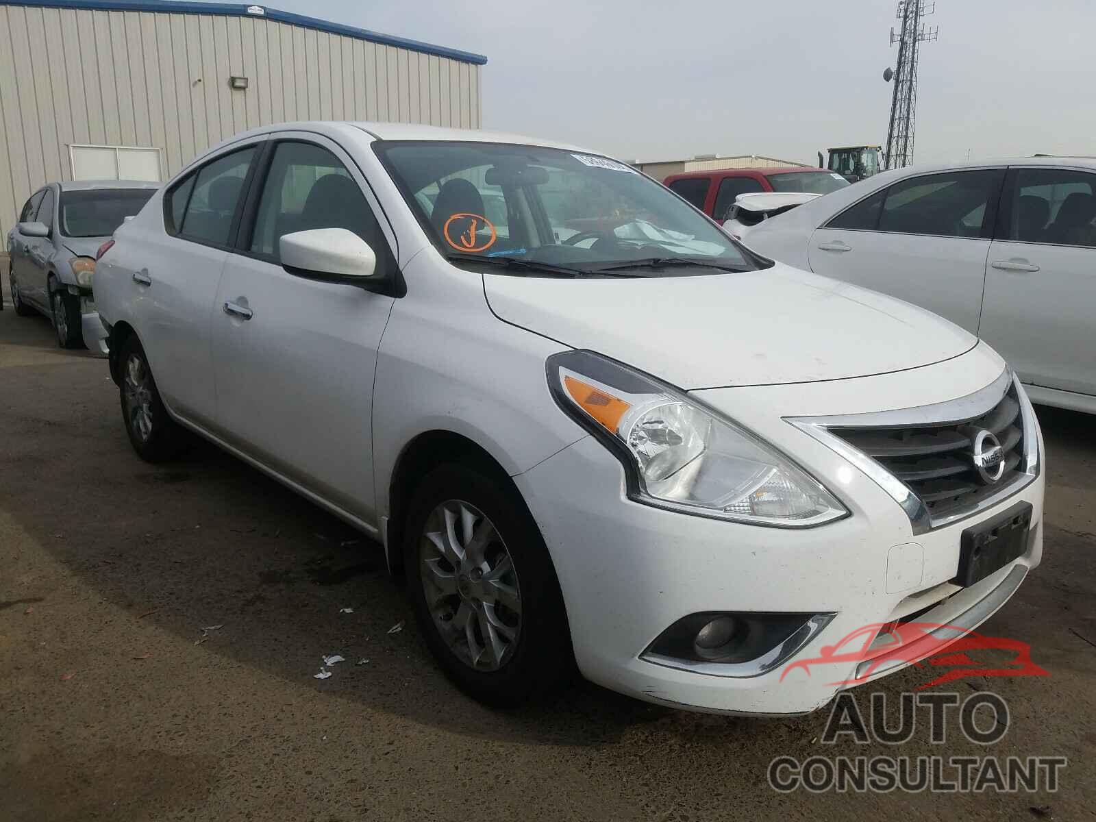 NISSAN VERSA 2017 - 3N1CN7AP9HL824857