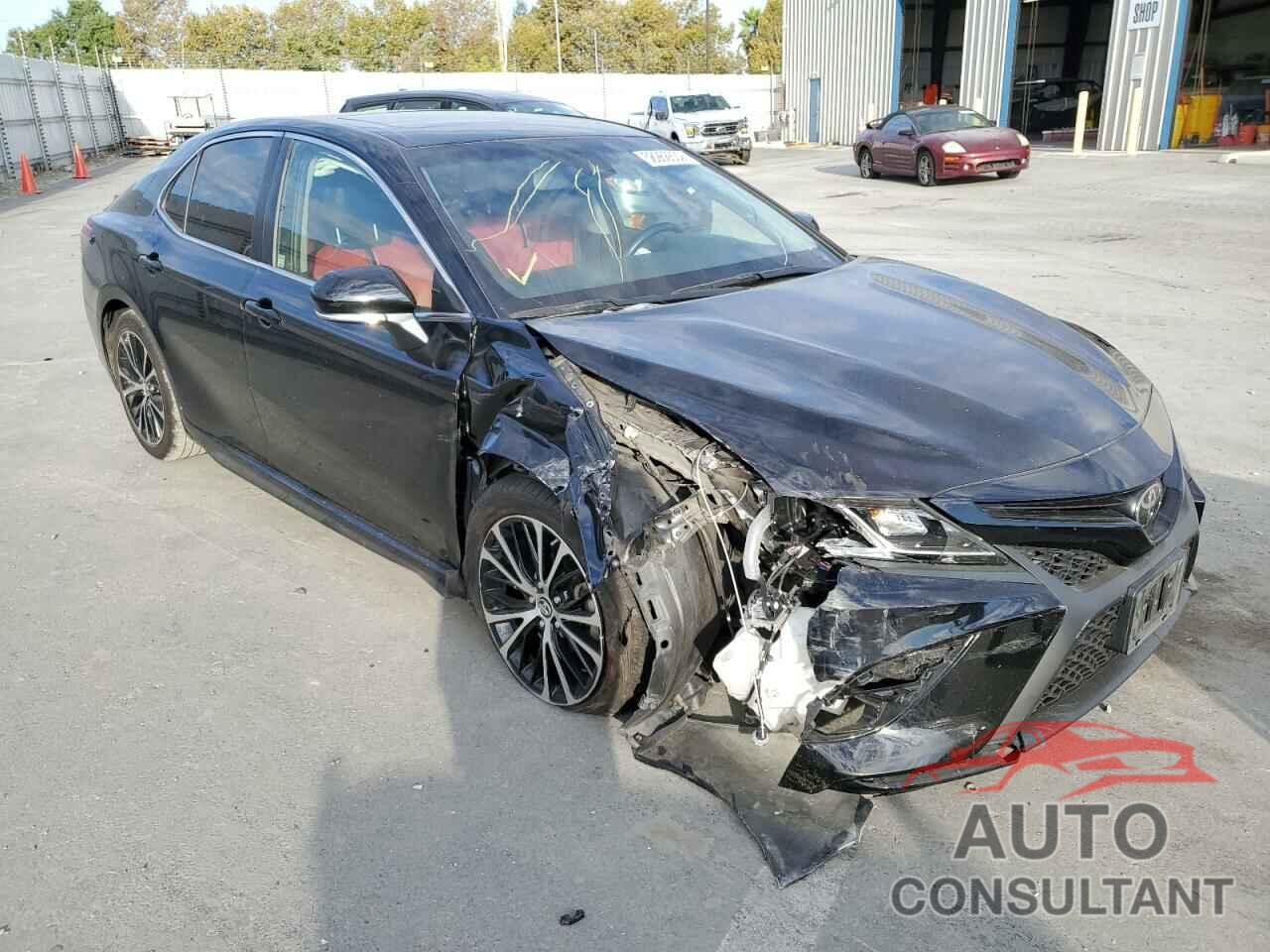 TOYOTA CAMRY 2018 - JTNB11HK0J3037868