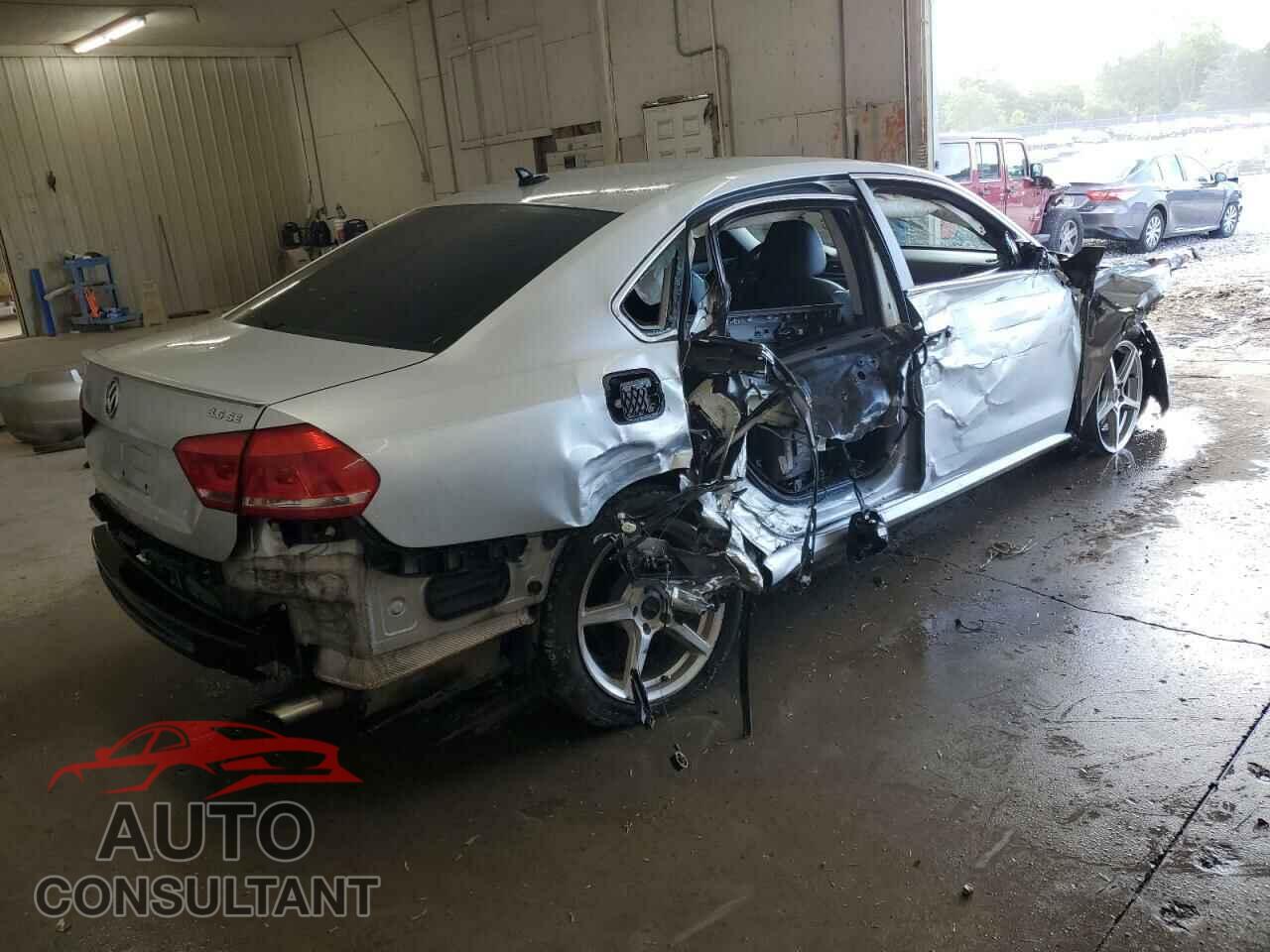 VOLKSWAGEN PASSAT 2012 - 1VWBM7A32CC078360