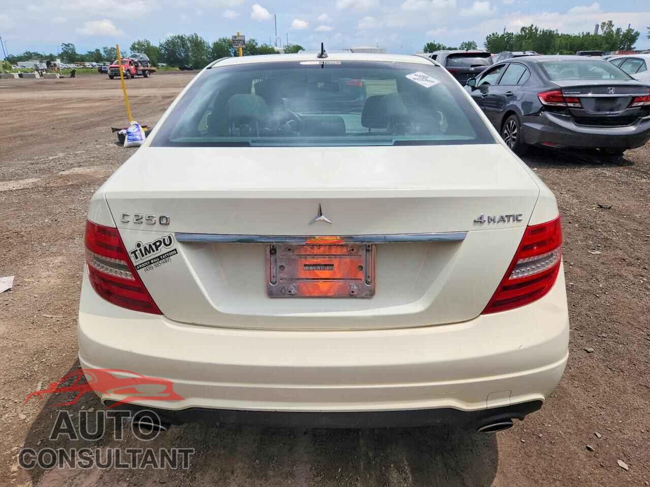 MERCEDES-BENZ C-CLASS 2012 - WDDGF8FB1CA633826