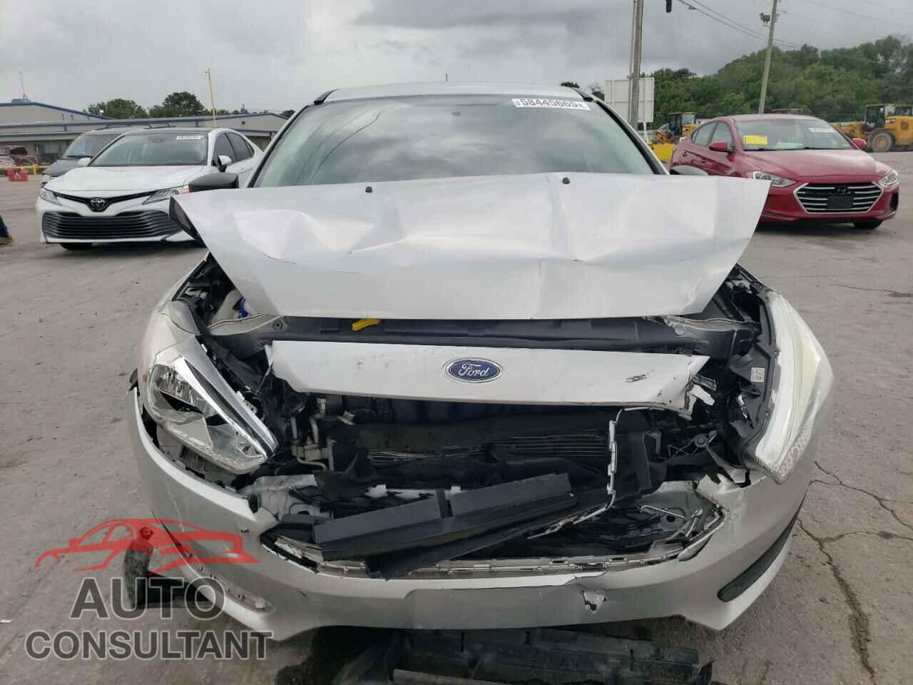 FORD FOCUS 2015 - 1FADP3E20FL333014