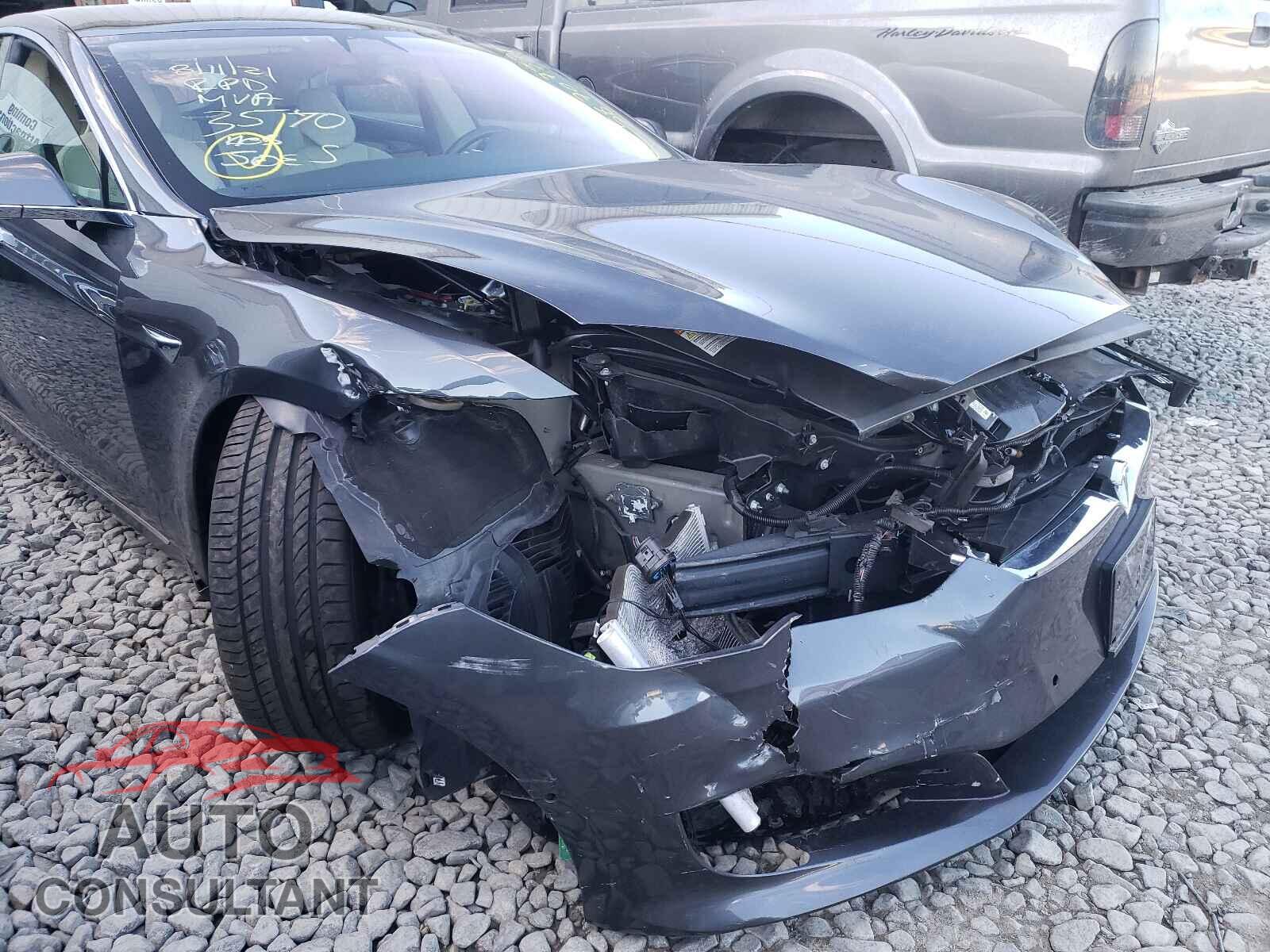 TESLA MODEL S 2018 - 5YJSA1E25JF283570