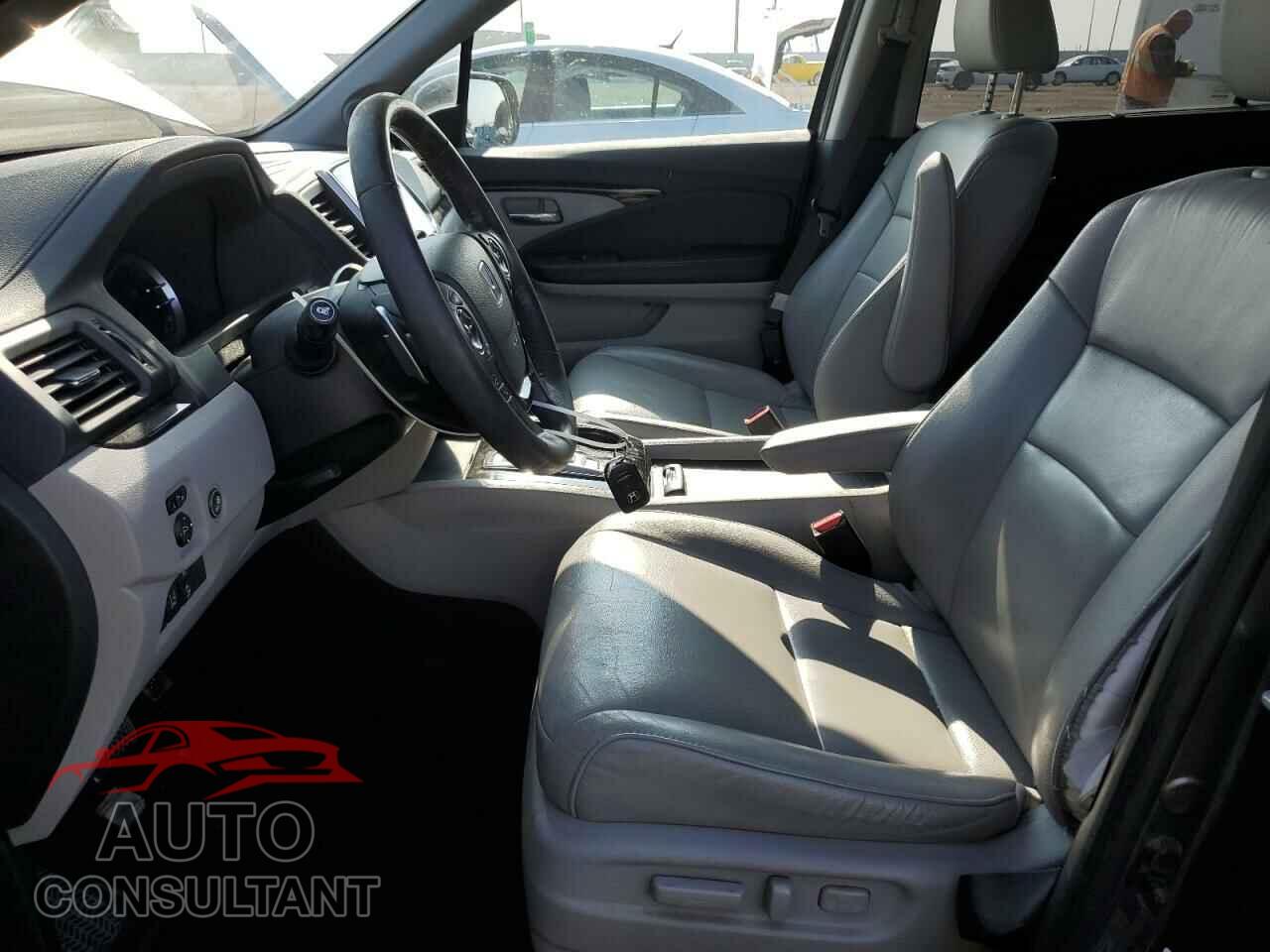 HONDA PILOT 2017 - 5FNYF6H95HB076897