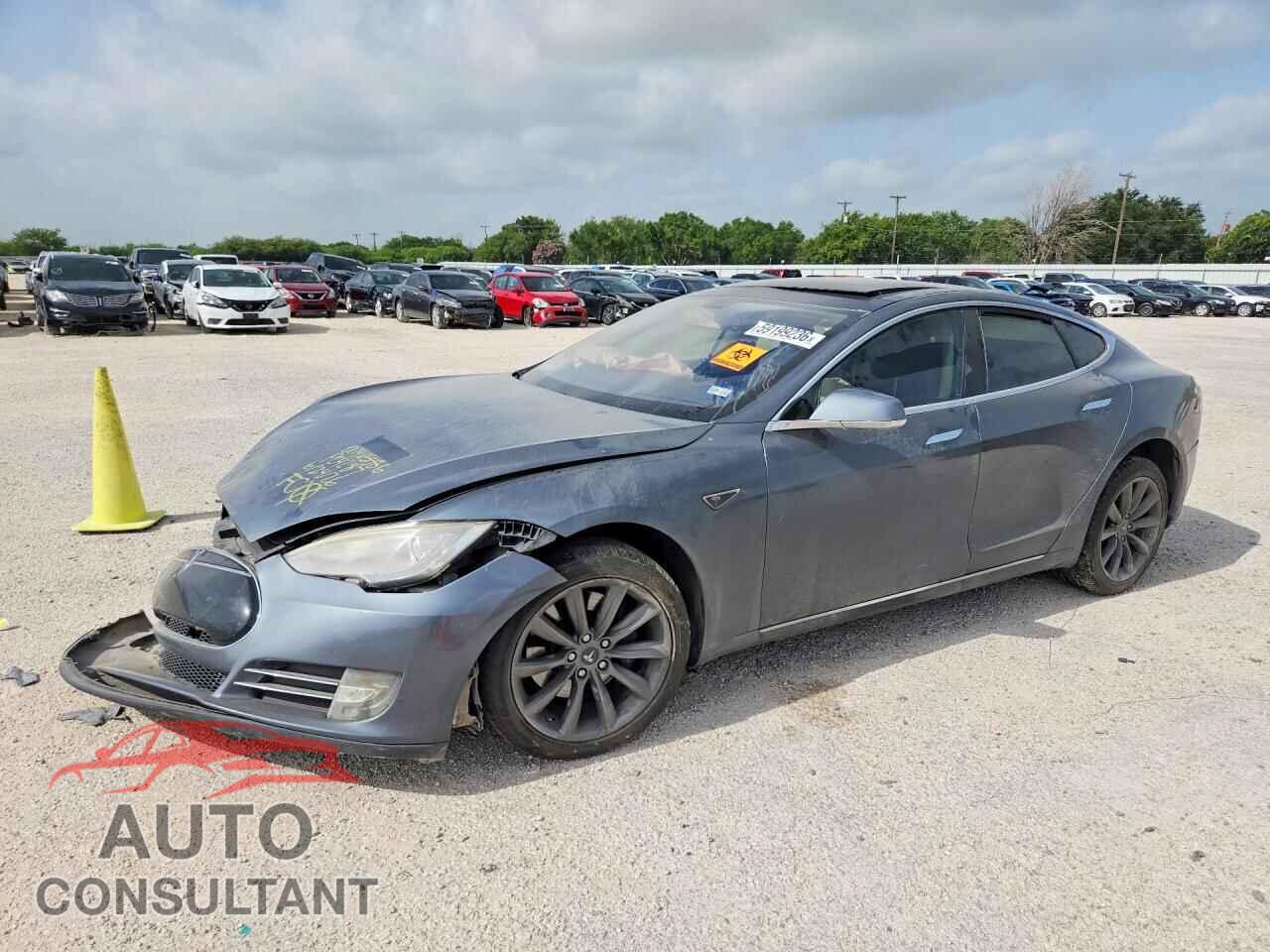 TESLA MODEL S 2013 - 5YJSA1CN0DFP04287