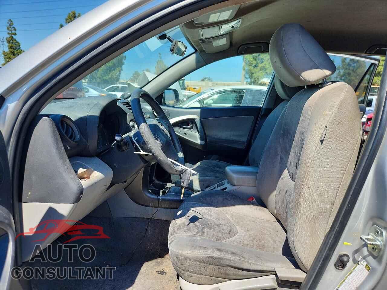 TOYOTA RAV4 2012 - 2T3ZF4DV9CW152989