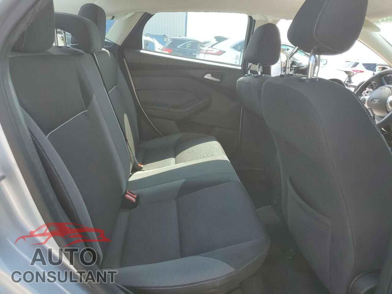 FORD FOCUS 2012 - 1FAHP3F20CL266717
