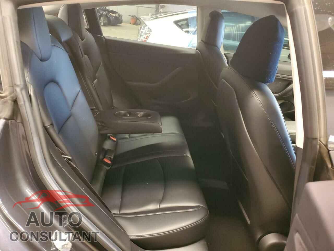 TESLA MODEL 3 2017 - 5YJ3E1EA2HF001301
