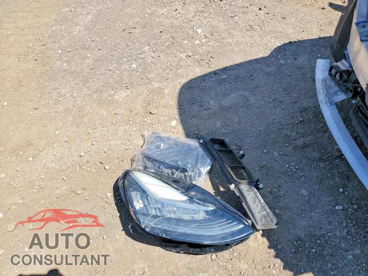 TESLA MODEL 3 2018 - 5YJ3E1EA3JF030120