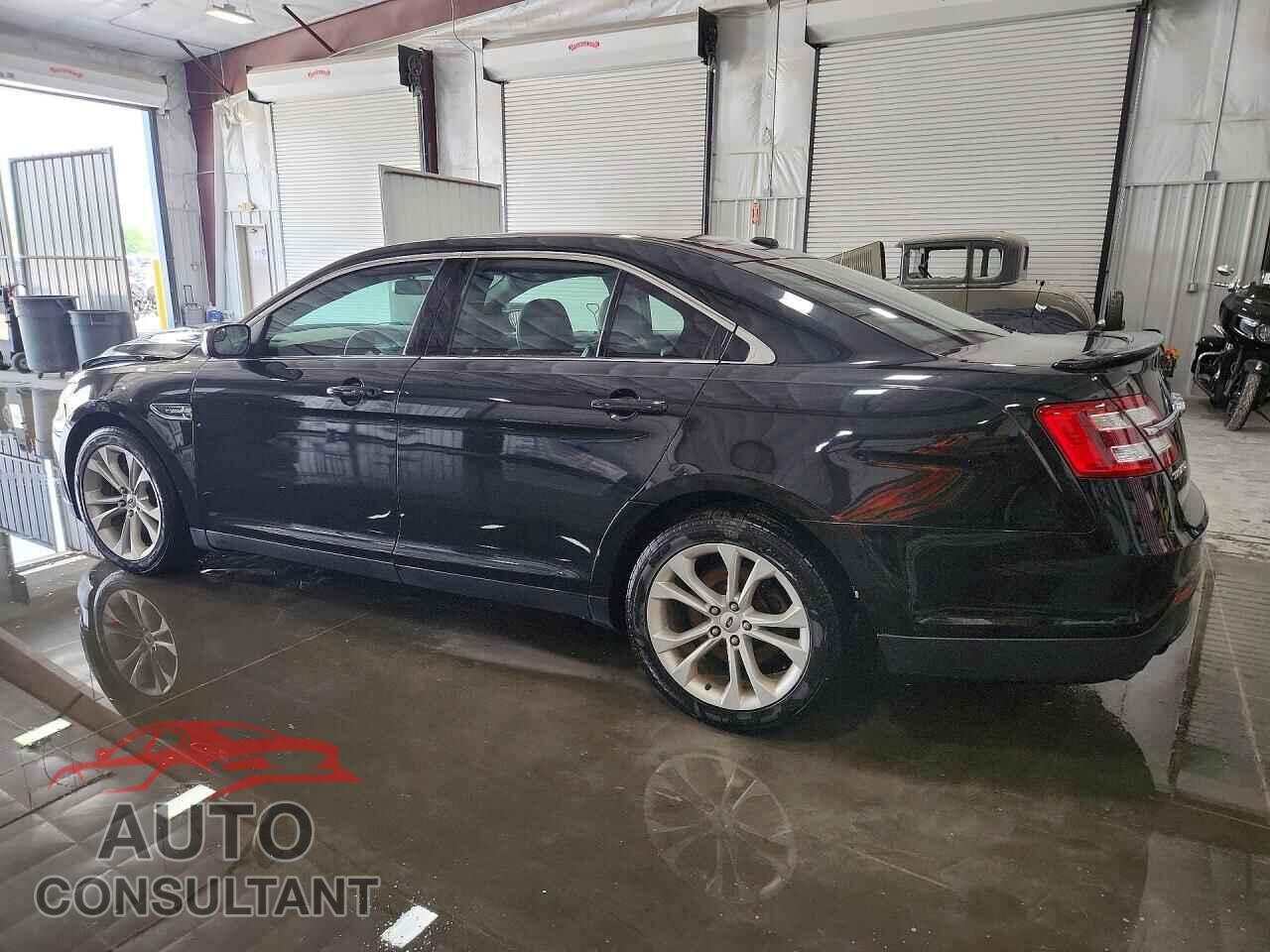 FORD TAURUS 2013 - 1FAHP2E86DG207603