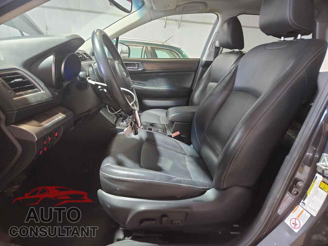 SUBARU OUTBACK 2018 - 4S4BSAKC1J3247006