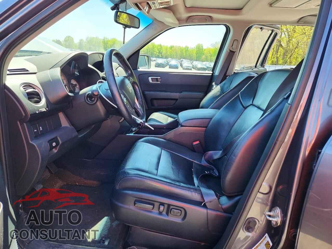 HONDA PILOT 2015 - 5FNYF4H91FB024667