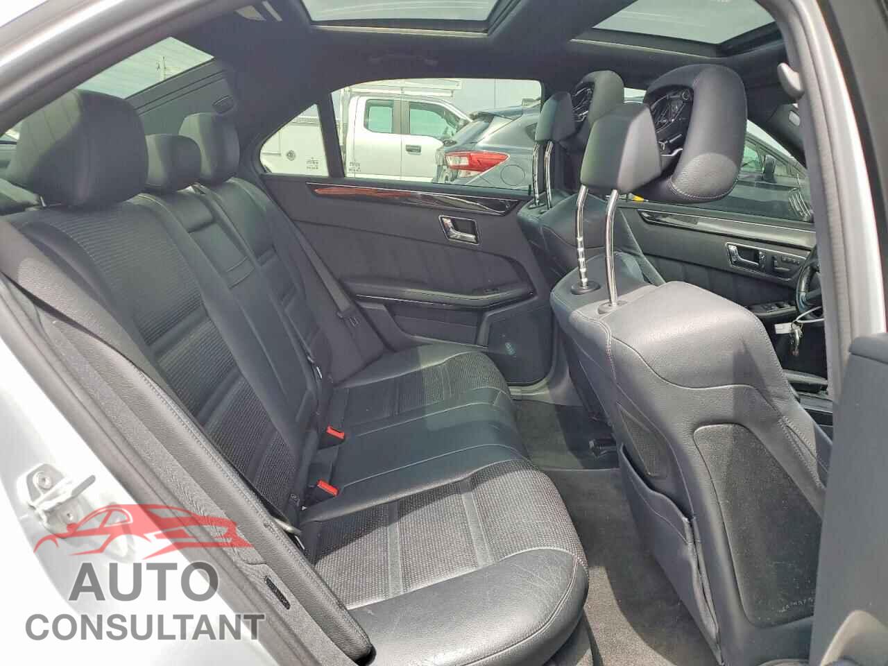 MERCEDES-BENZ E-CLASS 2010 - WDDHF7HB2AA095498