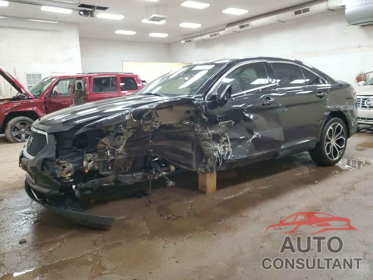 FORD TAURUS 2018 - 1FAHP2KT5JG105519