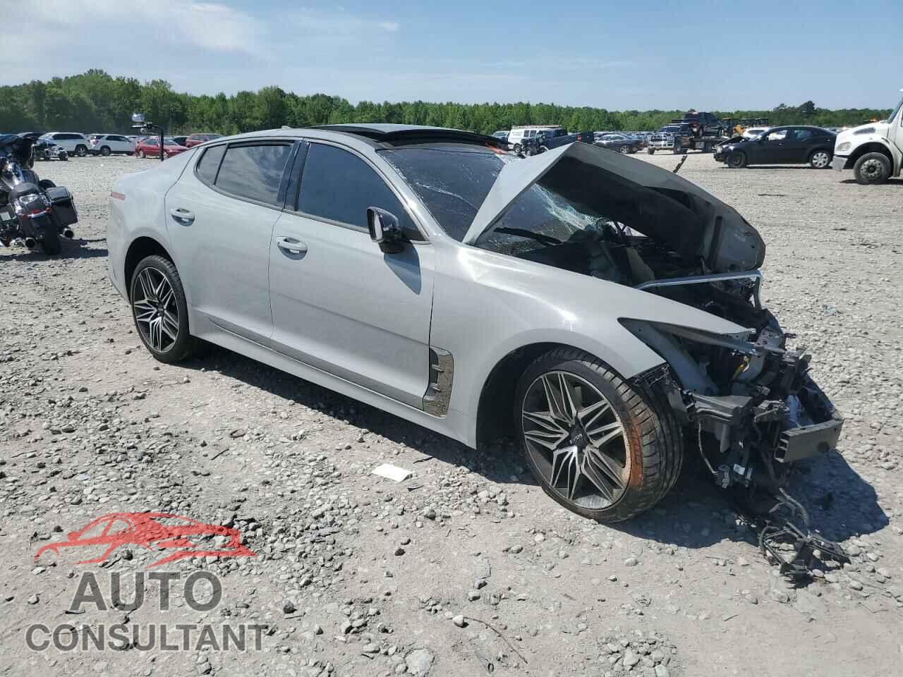 KIA STINGER 2022 - KNAE55LC3N6112836