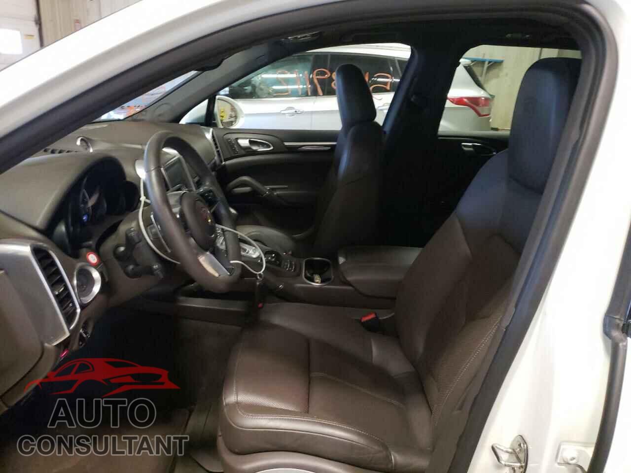 PORSCHE CAYENNE 2017 - WP1AA2A27HKA82949