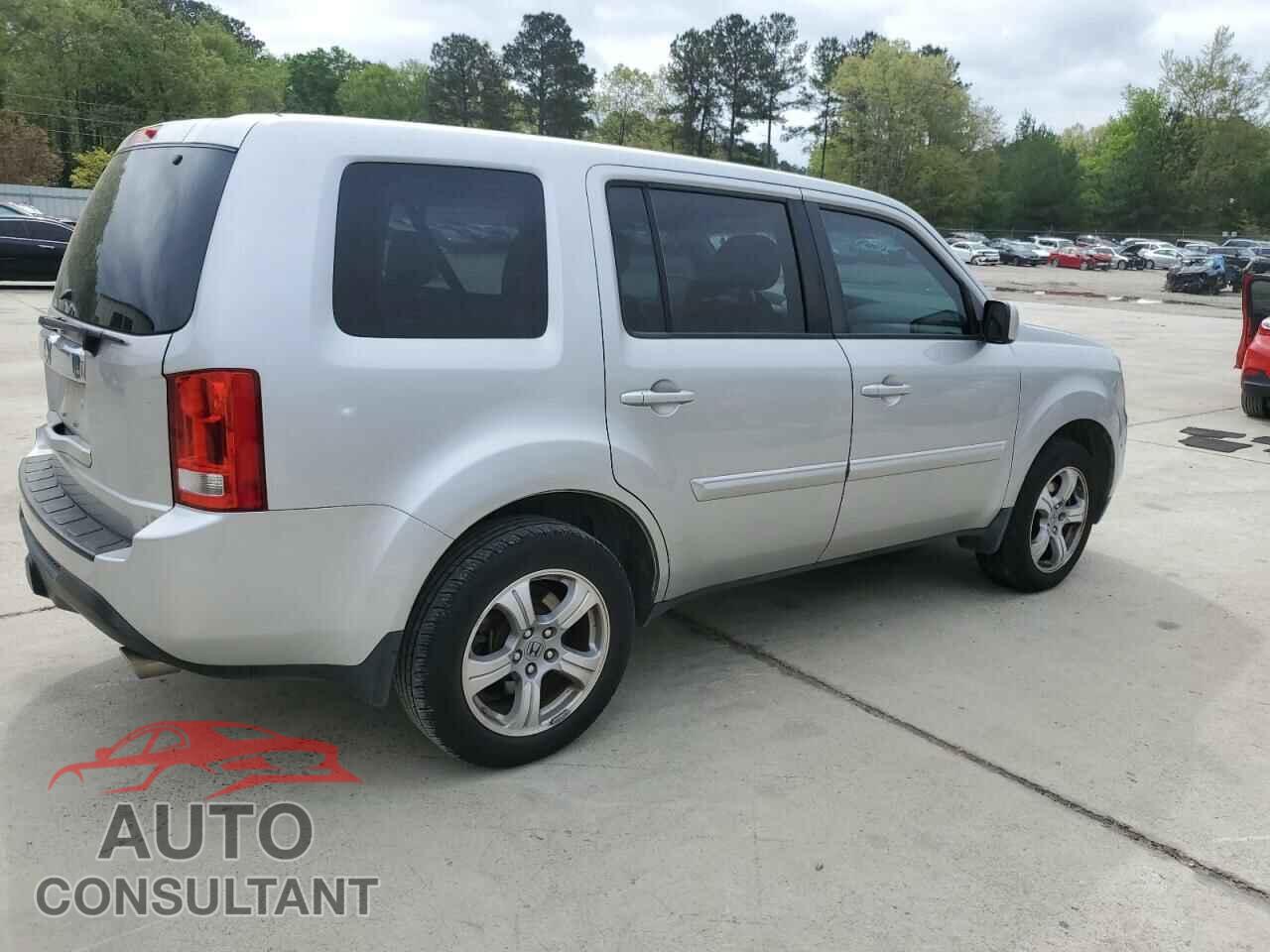 HONDA PILOT 2015 - 5FNYF3H56FB005653