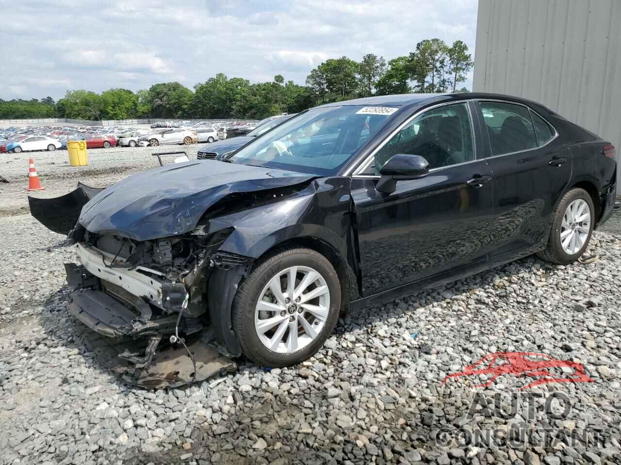 TOYOTA CAMRY 2021 - 4T1C11AK8MU496174