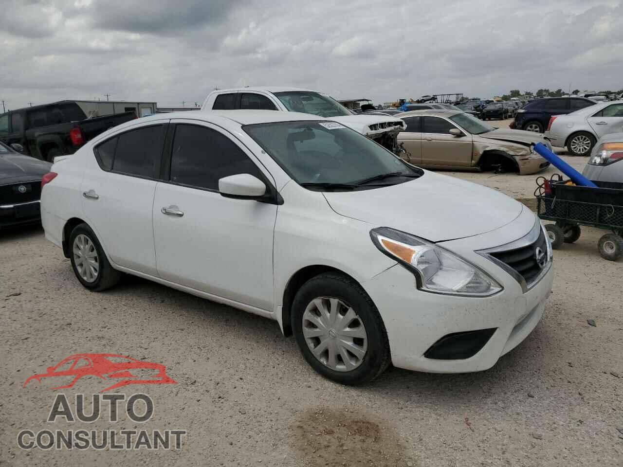 NISSAN VERSA 2017 - 3N1CN7AP1HL851728