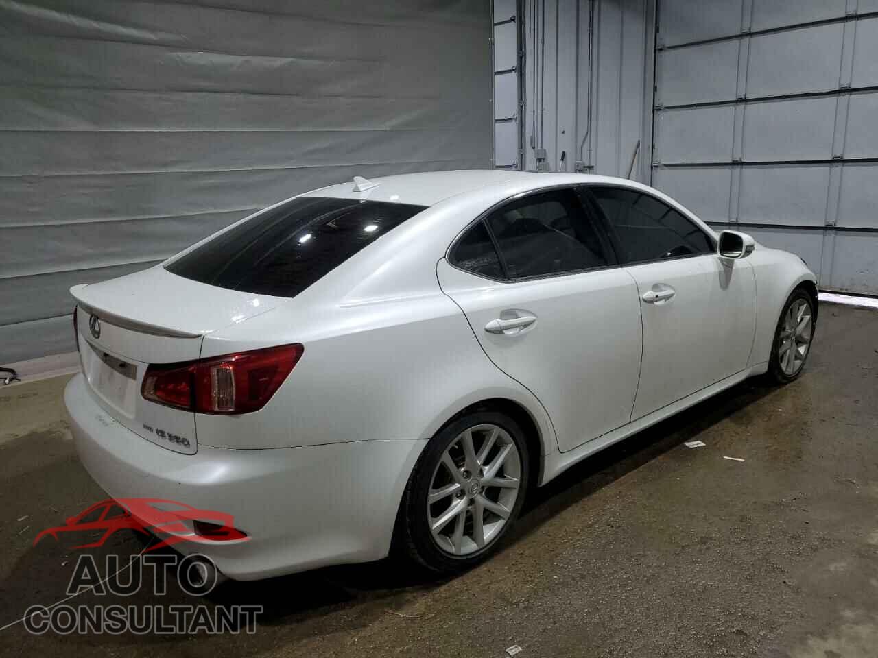 LEXUS IS 2012 - JTHCE5C28C5002402