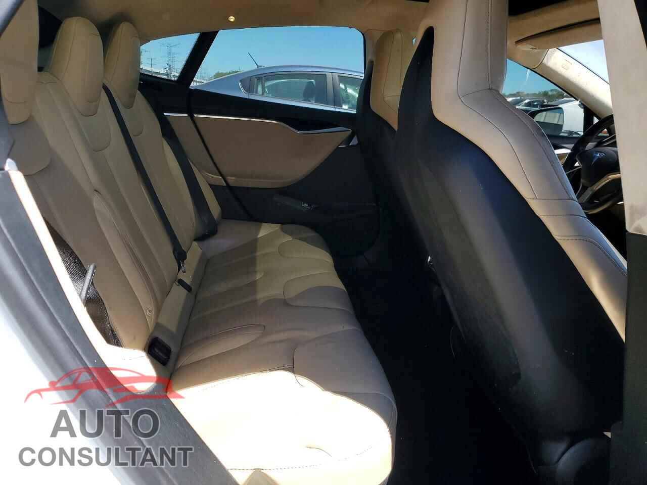 TESLA MODEL S 2015 - 5YJSA1S29FF084890