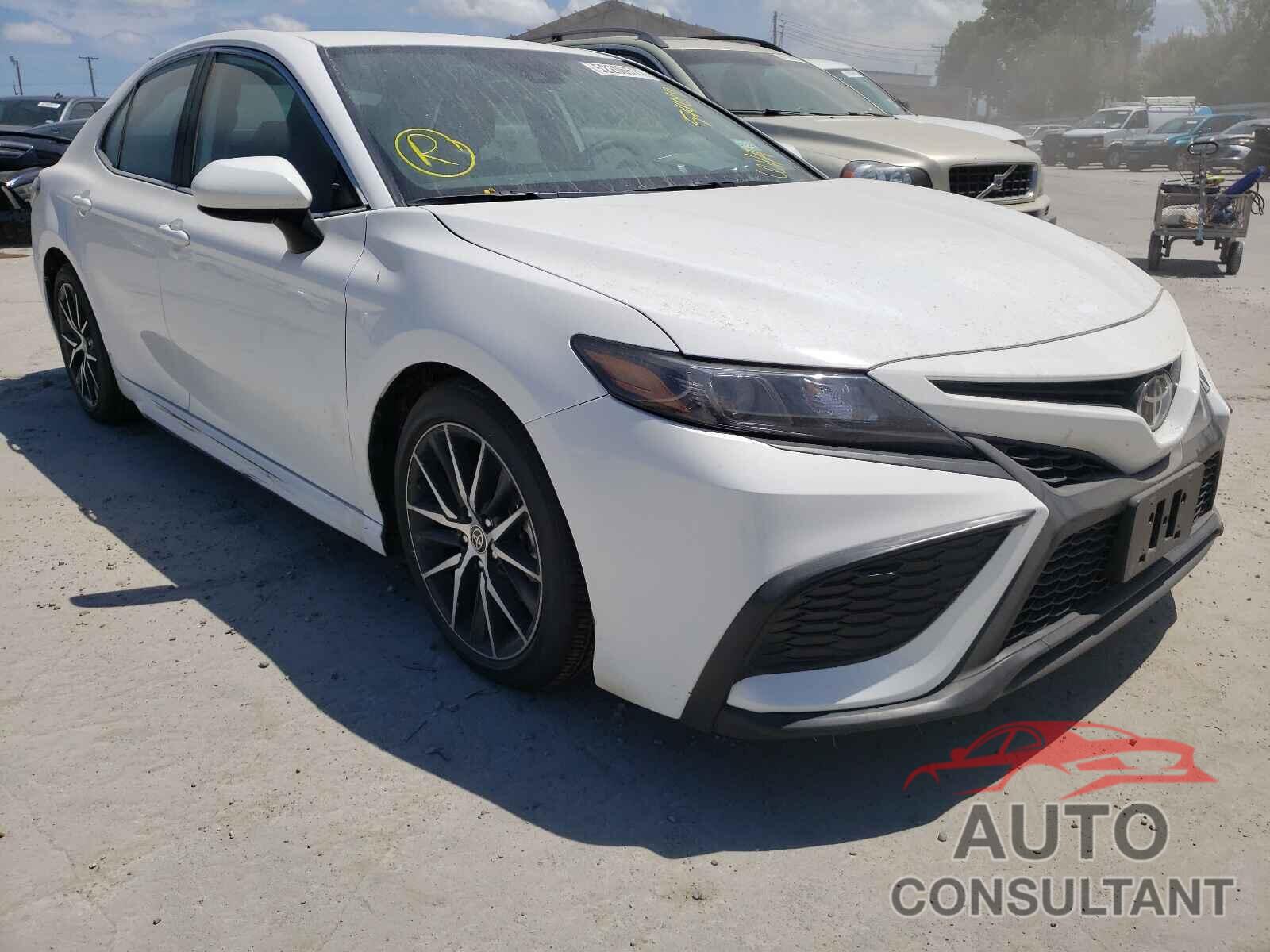 TOYOTA CAMRY 2021 - 4T1G11AK1MU574019