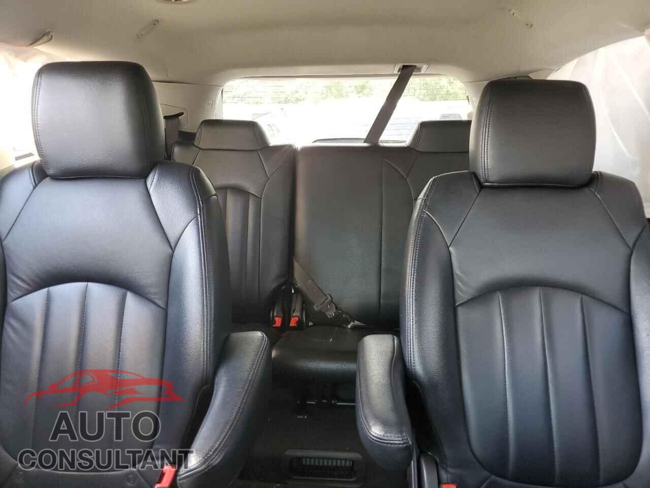 CHEVROLET TRAVERSE 2017 - 1GNKRHKD4HJ166340