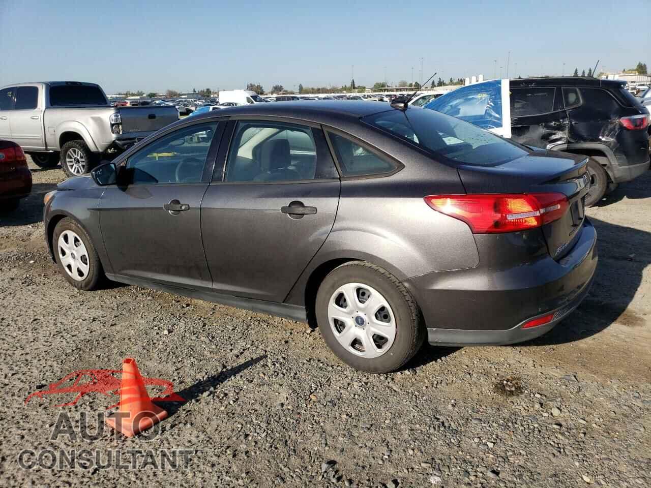 FORD FOCUS 2015 - 1FADP3E28FL222212